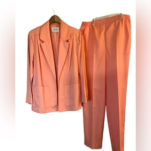 Woman suit size L , Pikettes